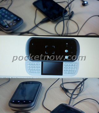 Illustration for article titled What Is This Crazy, Dual-Screen Split-Keyboard Android Phone?